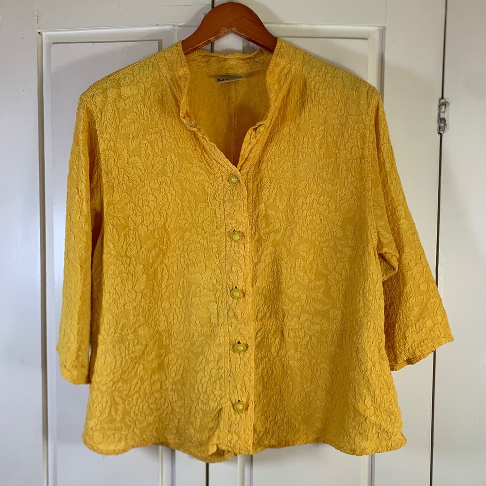 URU Yellow 100% Silk Textured Jacquard Button Down Blouse Top Made in USA L/XL